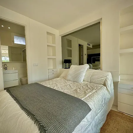 Coronado Studio W Pool By Homing Apartment