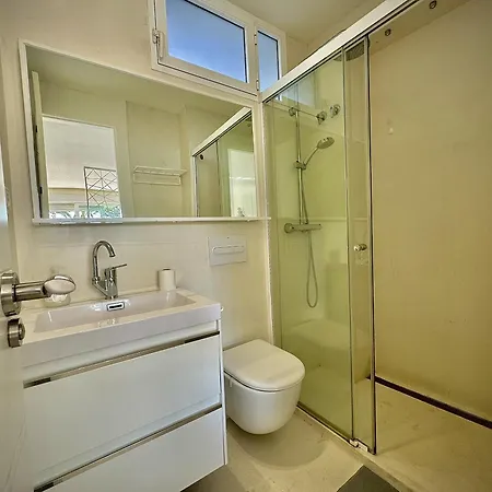 Coronado Studio W Pool By Homing Apartment *