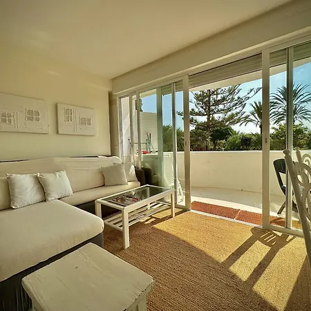 Coronado Studio W Pool By Homing Apartment